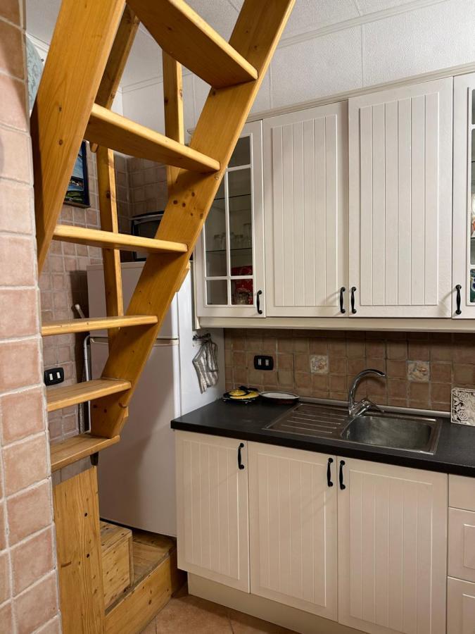 Tiny House - Spaccanapoli Appartement Buitenkant foto