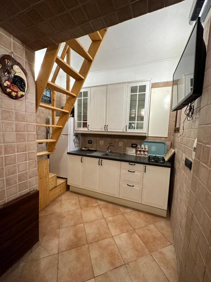 Tiny House - Spaccanapoli Appartement Buitenkant foto